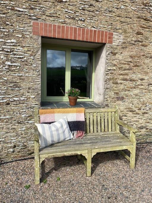 The Wheelhouse At Hewish Mill Villa Bittadon Exterior foto
